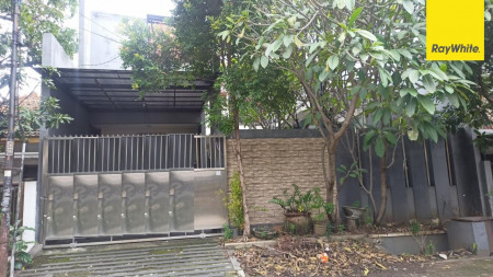 Dijual Rumah 2 lantai di Dukuh Kupang Timur, Surabaya Barat