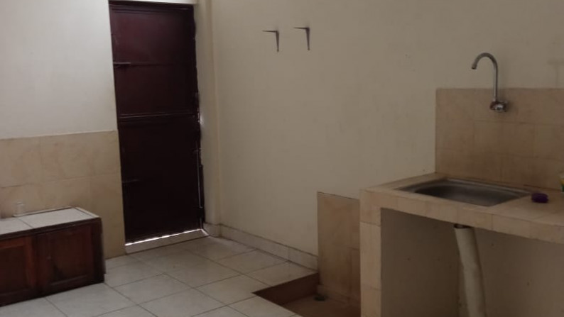 RUMAH TINGGAL DI LOKASI STRATEGIS DEKAT DARI JL RAYA SOLO - YOGYKARTA, SLEMAN