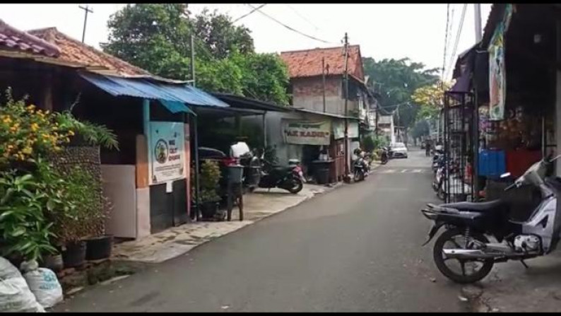 Rumah Hitung Tanah dekat Apartement Belleza