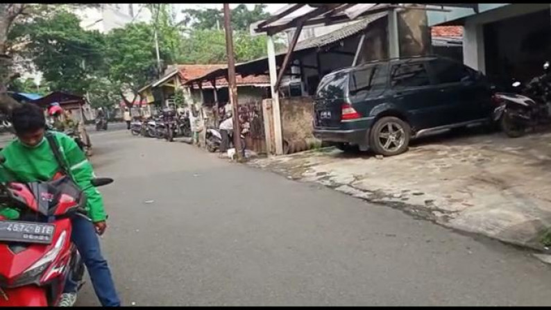 Rumah Hitung Tanah dekat Apartement Belleza