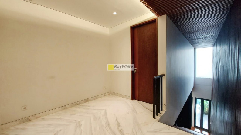 Rumah Mewah Modern Minimalis Style Siap Huni Dalam Private Town House Di Cilandak