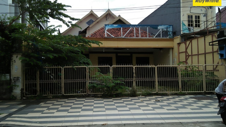 Disewakan Rumah Pusat Kota di Jalan Progo, Surabaya