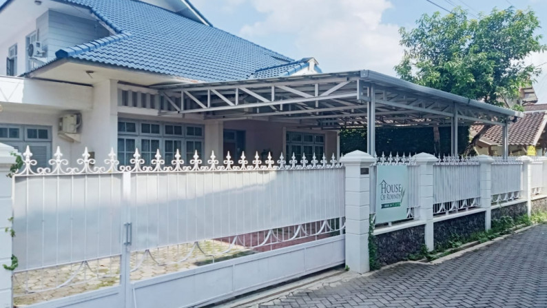 Rumah Besar Berlahan Luas dekat  Jl.Kaliurang - Sleman