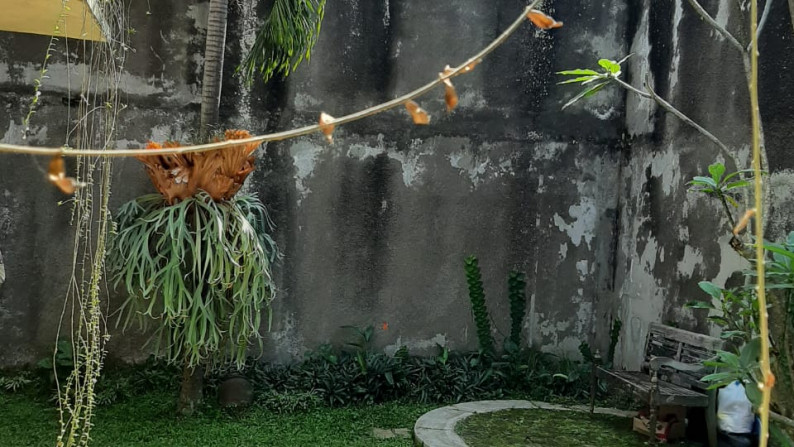 Rumah apik Tatar Pita Loka , dekat IKEA Kota Baru Parahyangan