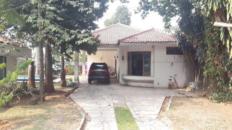 DIJUAL RUMAH JL BUNGA KAMBOJA  JAKARTA SELATAN