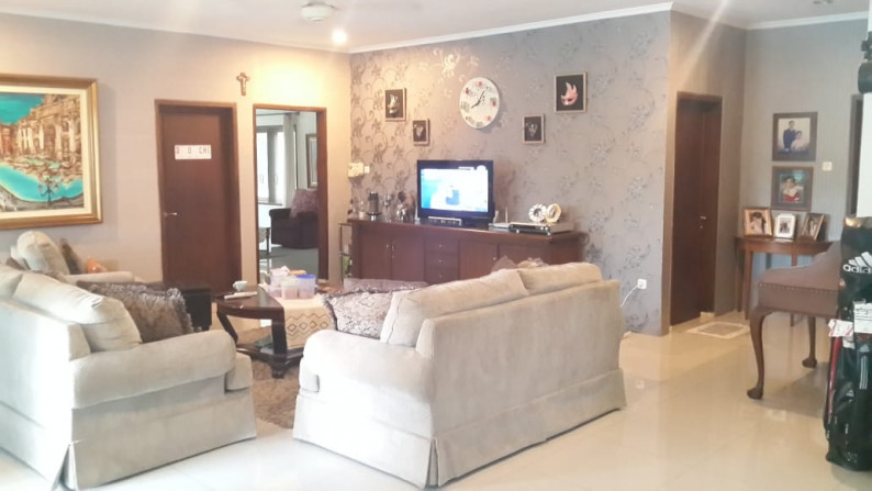 DIJUAL RUMAH JL BUNGA KAMBOJA  JAKARTA SELATAN