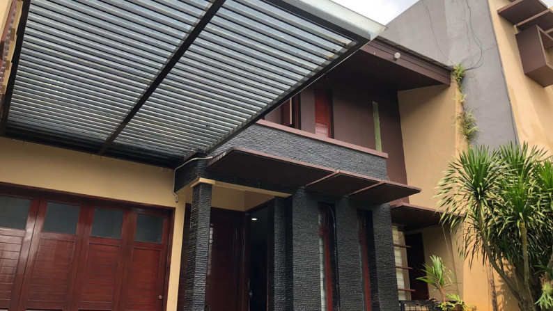 DIJUAL RUMAH KOMPLEK LEBAK LESTARI JAKARTA SELATAN