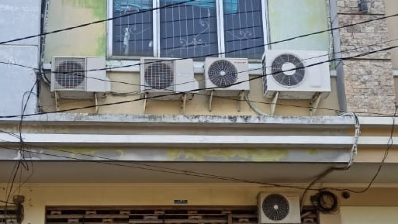 Ruko 3 lantai Dijual di Manyar Tirtoyoso, Surabaya