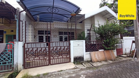 Disewakan Rumah di Rungkut Asri Tengah, Surabaya