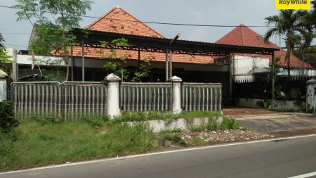 Dijual Rumah Pusat Kota di Jalan Setail, Darmo, Surabaya