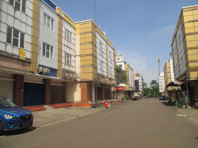 disewa ruko minimal 2 tahun, ruko golden boulevard bsd city, strategis, dilalui transportasi 24 jam, murah, harga nego, siap hunu, siap pakai, siap un