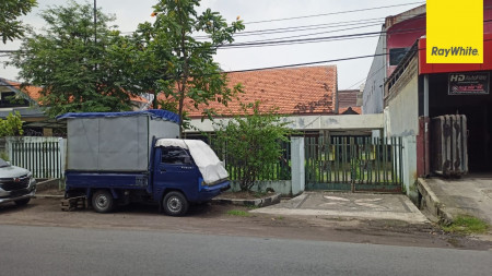 Dijual Rumah di Jalan Raya Tenggilis, Surabaya