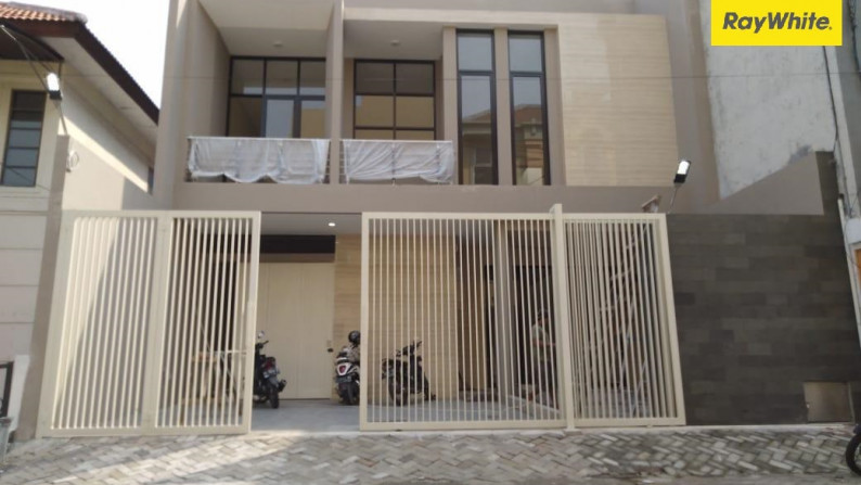 Dijual Rumah 2 lantai di Jalan Raya Panjang Jiwo, Surabaya