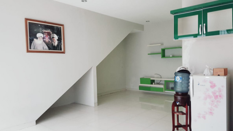 DIJUAL RUMAH JL CIPEDAK JAKARTA SELATAN