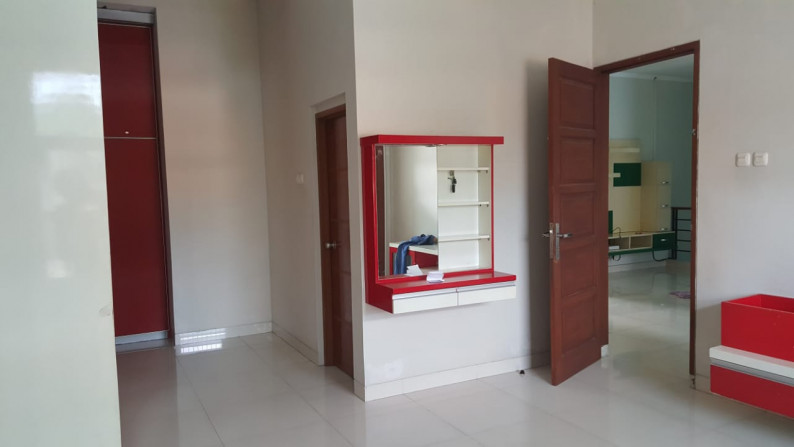 DIJUAL RUMAH JL CIPEDAK JAKARTA SELATAN