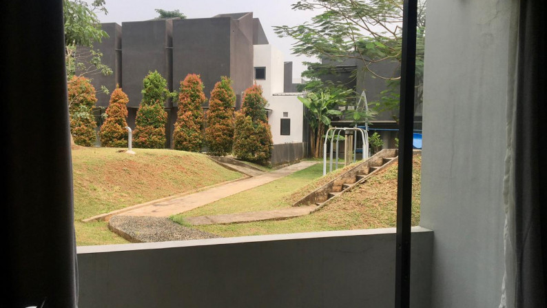 Dijual Rumah Bagus Di Cluster Ozone Residence, Veteran Jakarta Selatan