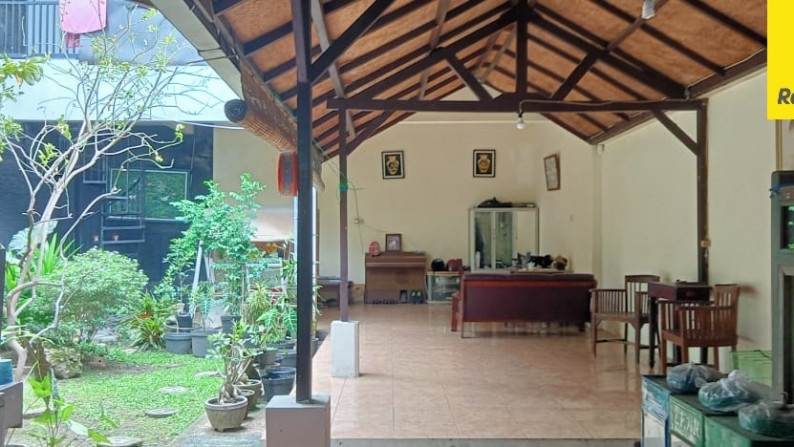 Dijual Rumah Usaha di Dukuh Kupang, Surabaya Barat
