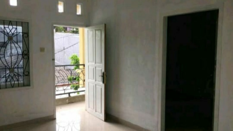 DIJUAL RUMAH JL KEBON BARU JAKARTA SELATAN