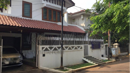 Rumah Mewah Jl. Kintamani Kuningan 300m2 Siap Pakai