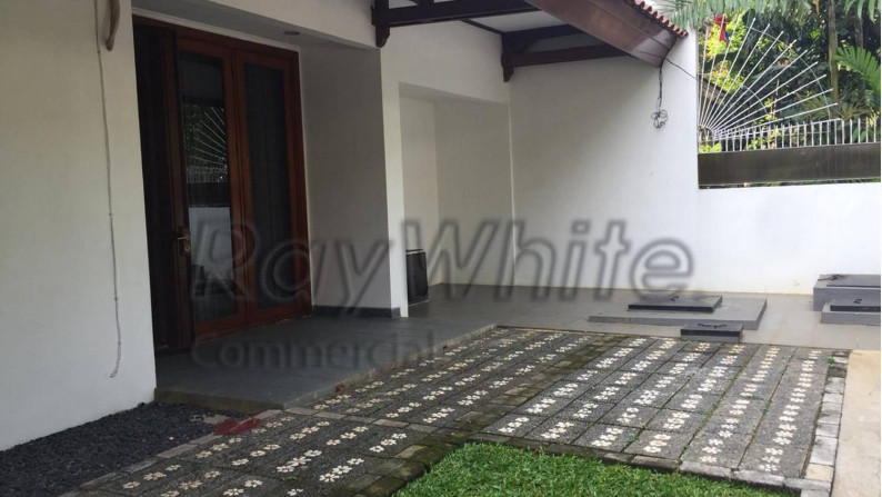 Rumah Mewah Jl. Kintamani Kuningan 300m2 Siap Pakai