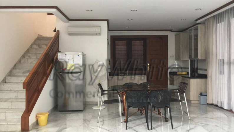 Rumah Mewah Jl. Kintamani Kuningan 300m2 Siap Pakai