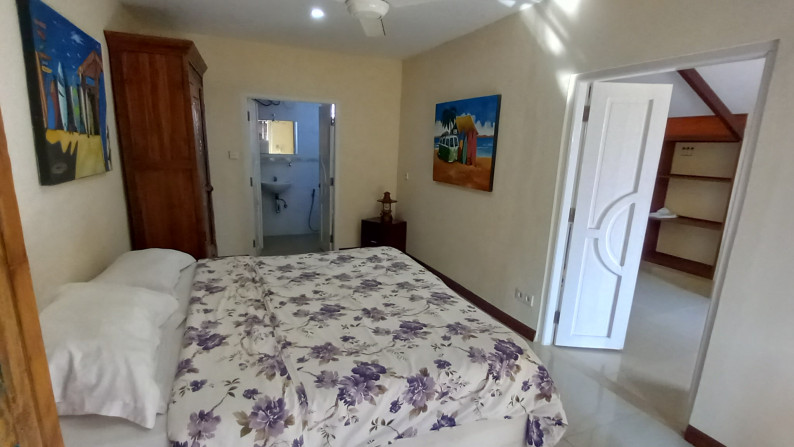 For lease 12 years 3 bedroom pool villa with rice field view at Jantuk Angsa area