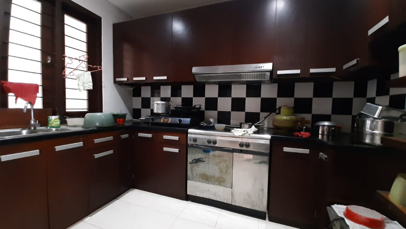 Rumah Siap Huni, Minimalis, dan Strategis @Mertilang, Bintaro