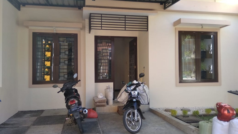 Rumah Dijual Disewa Royal Ketintang Surabaya