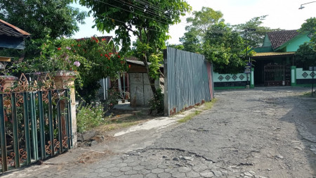 TANAH POSISI HOOK COCOK UNTUK RUMAH TINGGAL, DI COKROKEMBANG, GODEAN