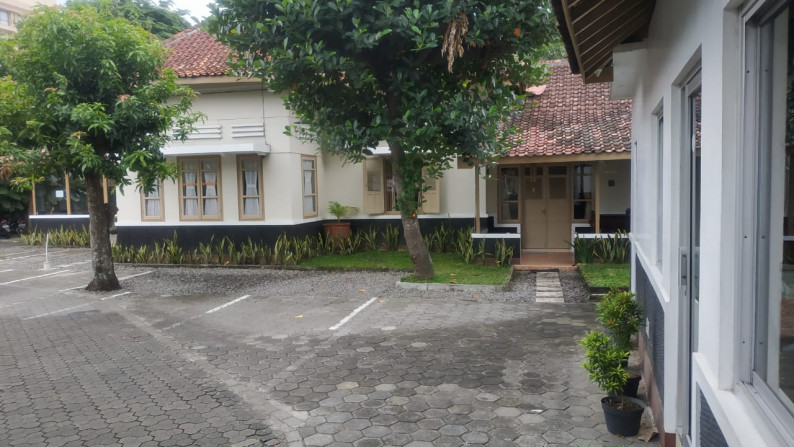 GUEST HOUSE HANYA BEBERAPA METER DARI KAWASAN WISATA MALIOBORO DAN STASIUN TUGU