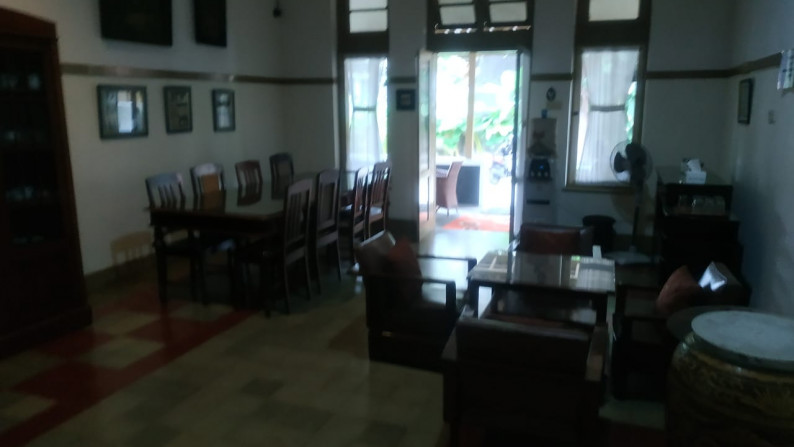 GUEST HOUSE HANYA BEBERAPA METER DARI KAWASAN WISATA MALIOBORO DAN STASIUN TUGU