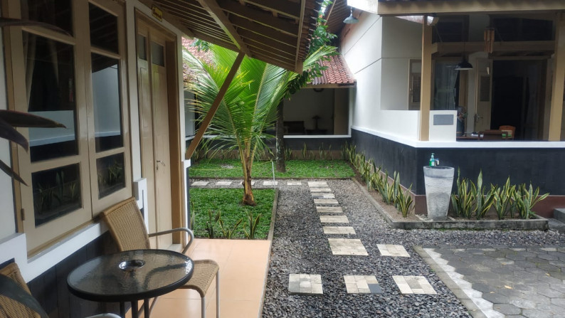 GUEST HOUSE HANYA BEBERAPA METER DARI KAWASAN WISATA MALIOBORO DAN STASIUN TUGU