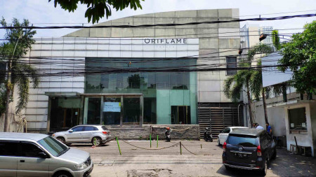 Sewa Gedung Surabaya Pusat di Daerah Basuki Rahmat dekat Tunjungan Plaza