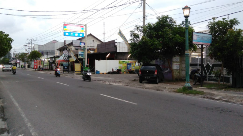 DISEWAKAN GUDANG BARU, SIAP PAKAI DI JL PARANGTRITIS, MERGANGSAN, YOGYAKARTA