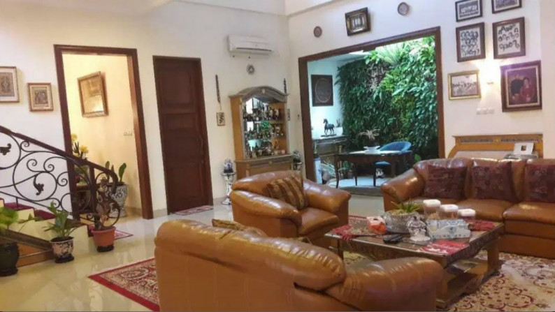 DIJUAL RUMAH JL ALAM ELOK JAKARTA SELATAN