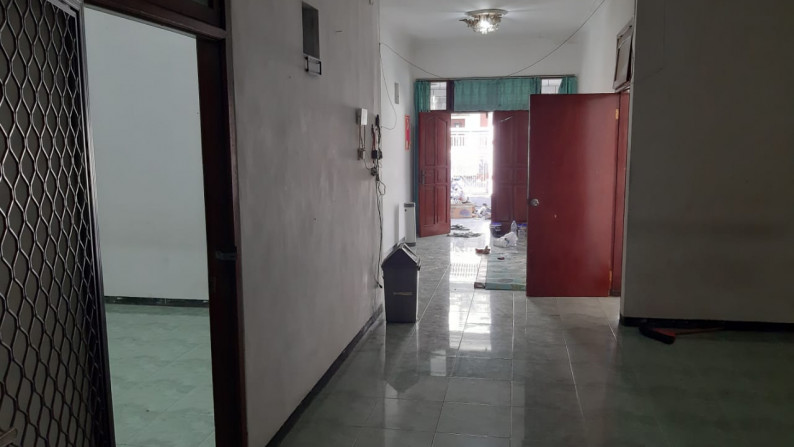 Rumah disewakan Manyar Adi Surabaya Timur