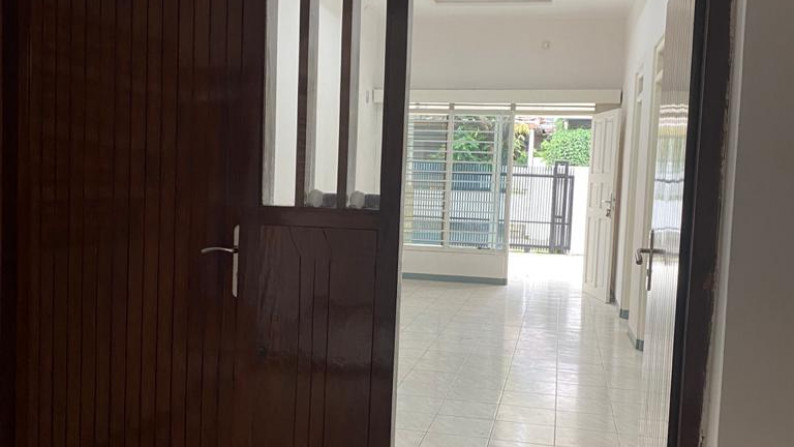 DISEWA RUMAH JL KEBALEN KEBAYORAN BARU JAKARTA SELATAN