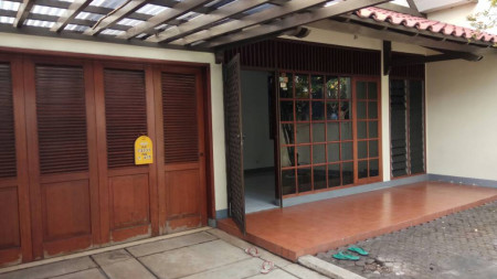 Dijual Rumah Puri Indah