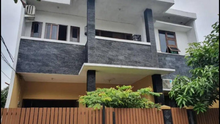 Dijual Rumah Bagus Di Cluster Palem Indah Mansion, Ciputat Tangerang Selatan