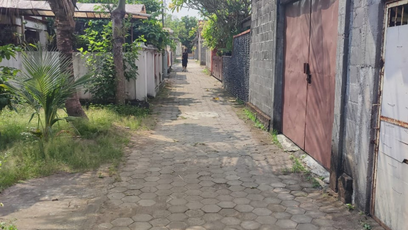 RUMAH TINGGAL MINIMALIS UNTUK KLEUARGA DI JL MEJING LOR, GAMPING SLEMAN