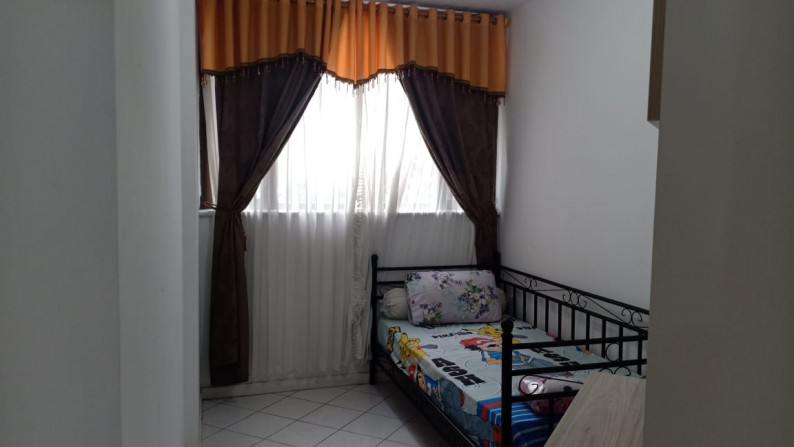 DISEWAKAN Apartemen 3+1 BR, siap huni, rapih di Taman Rasuna *0008-JOH*