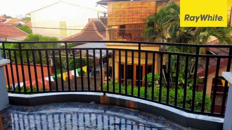 Rumah 2 lantai Dijual di Jl Karangan Jaya, Surabaya