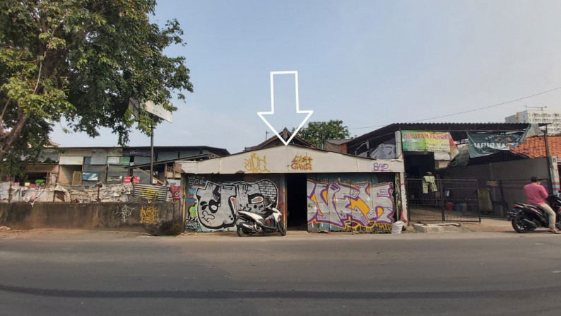 Rumah di lokasi strategis di jalan ramai Jl. Utan Jati - RWCG/2021/06/0003-GANLUC