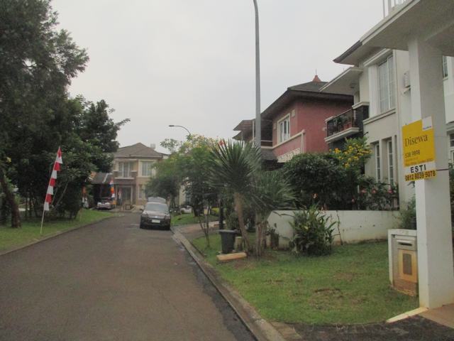 disewa minimal 1 tahun rumah di provence parkland bsd city, rapih, bersih, terawat, strategis, siap huni