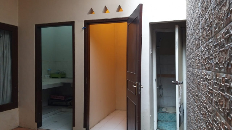 Rumah disewakan Taman Puspa Raya Citraland