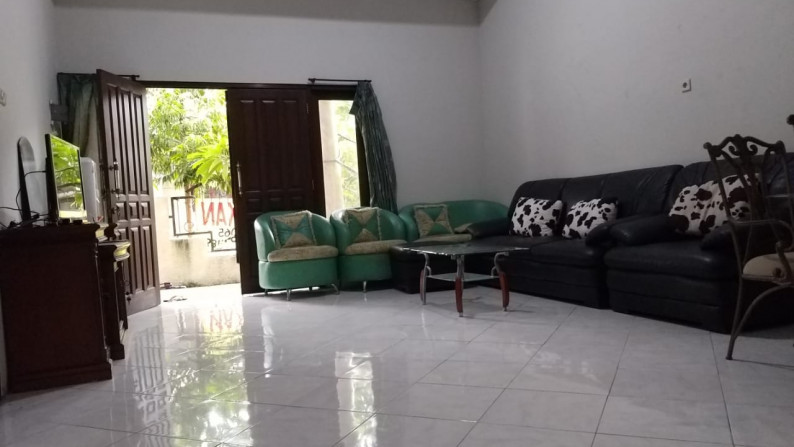 Rumah disewakan Taman Puspa Raya Citraland