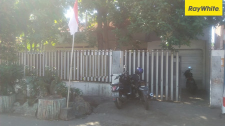 Disewakan Rumah Pusat Kota di Jalan Wonorejo, Surabaya