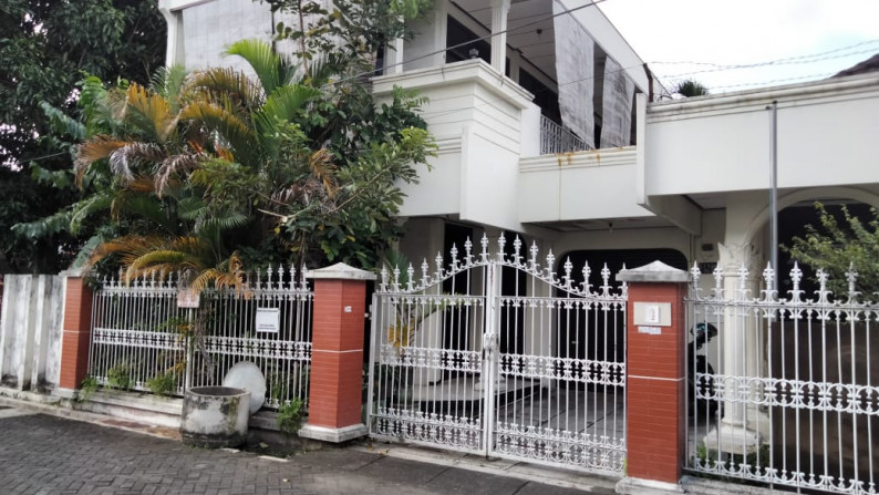 Tanah & bangunan dekat Kampus UNY&UGM yogyakarta