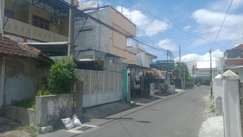 RUMAH KOST STRATEGIS, 11 KAMAR DI DEKAT TUGU, YOGYAKARTA