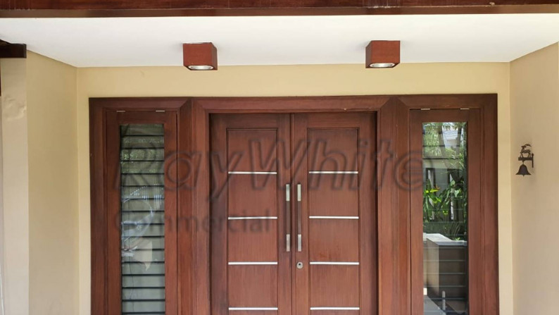 Rumah Bagus Pulomas Barat 2 lantai Hook Siap Huni